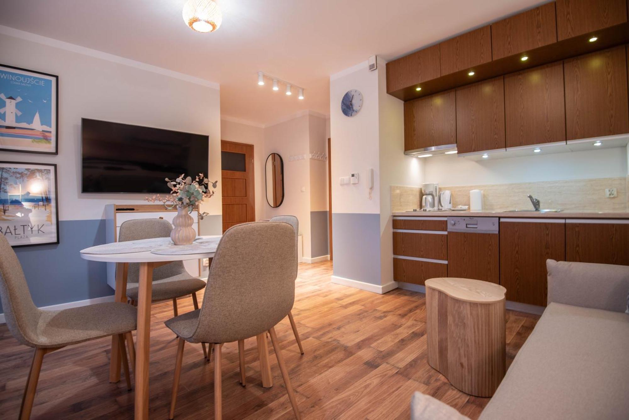 Apartamenty Mistral Z Parkingiem - Promenada & Morze - Apartamenty Na Wyspie Świnoujście Екстериор снимка